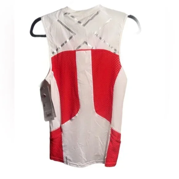 NWT 2XU XTRM Trail Run Athletic Reflective UV Protection Compression Tank M - Picture 3 of 3